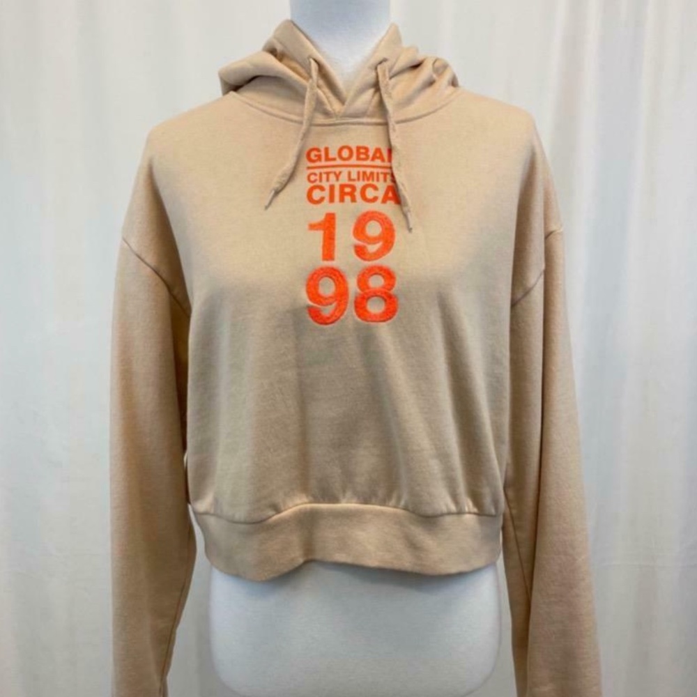 TOPSHOP CIRCA '98 CROP Graphic Sweatshirt 10